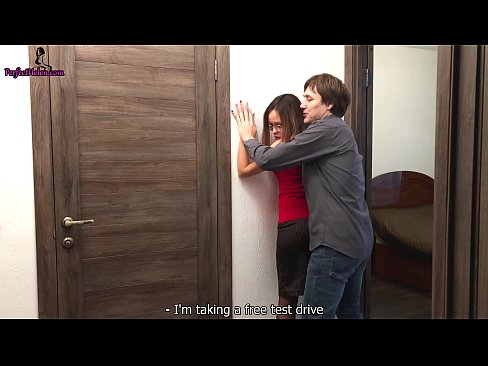 ❤️ Inmobiliario sexyak sentsualki kolpatzen du bere pussy eta izorratzen du bere apartamentua saltzen duen bitartean - Krempai ❌ Kalitatezko sexua %eu.liporno.ruan ❌